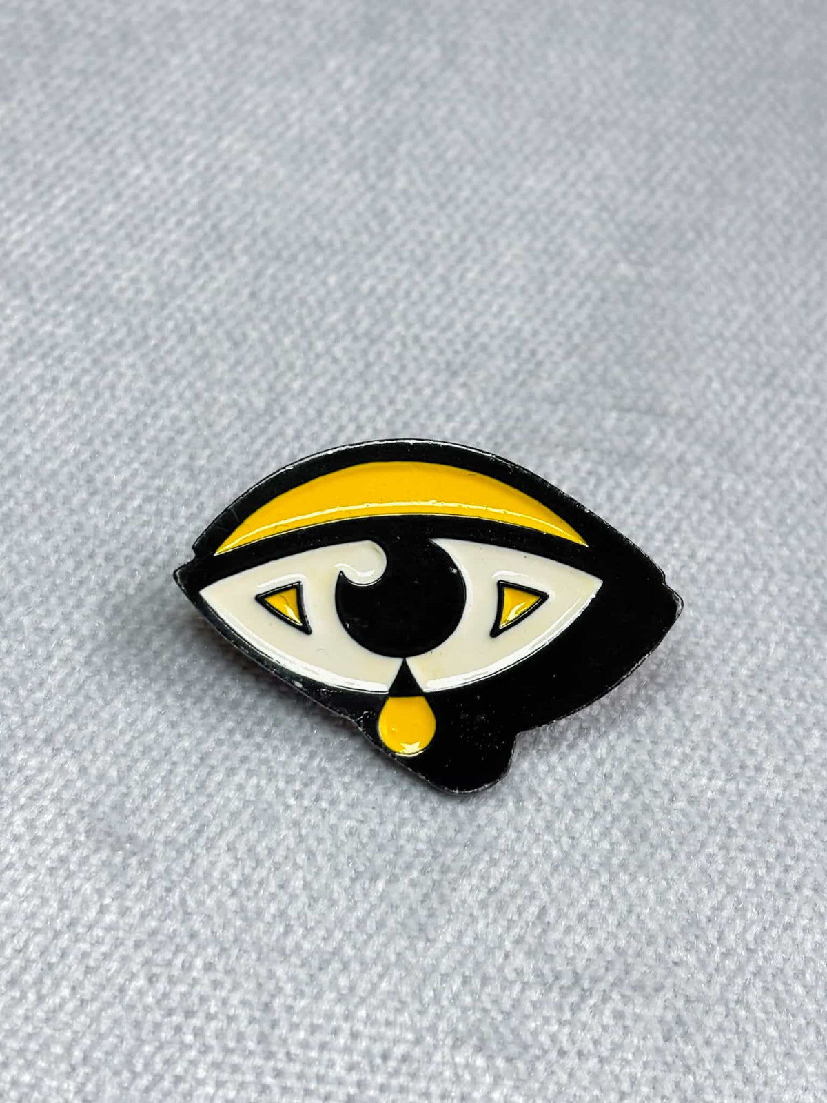 Pin Ojo Amarillo